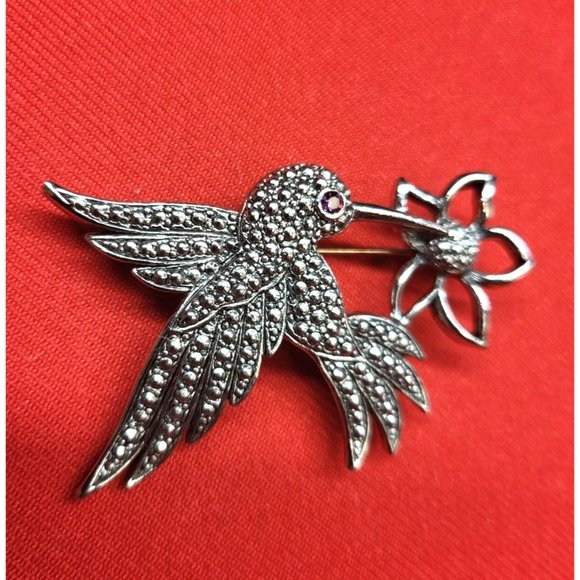 Vintage Avon Fluttering Hummingbird Pin 1992 - Picture 6 of 10